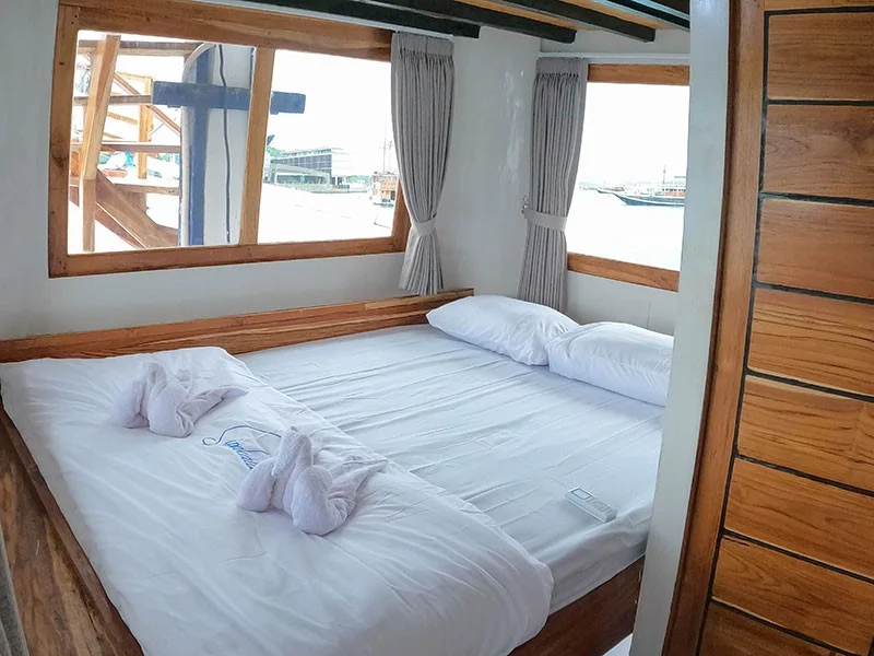 Master Balcony Suite - Image 1